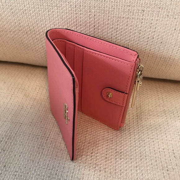 Kate Spade Small Wallet - Top Zip Bifold - Picture 5 of 6